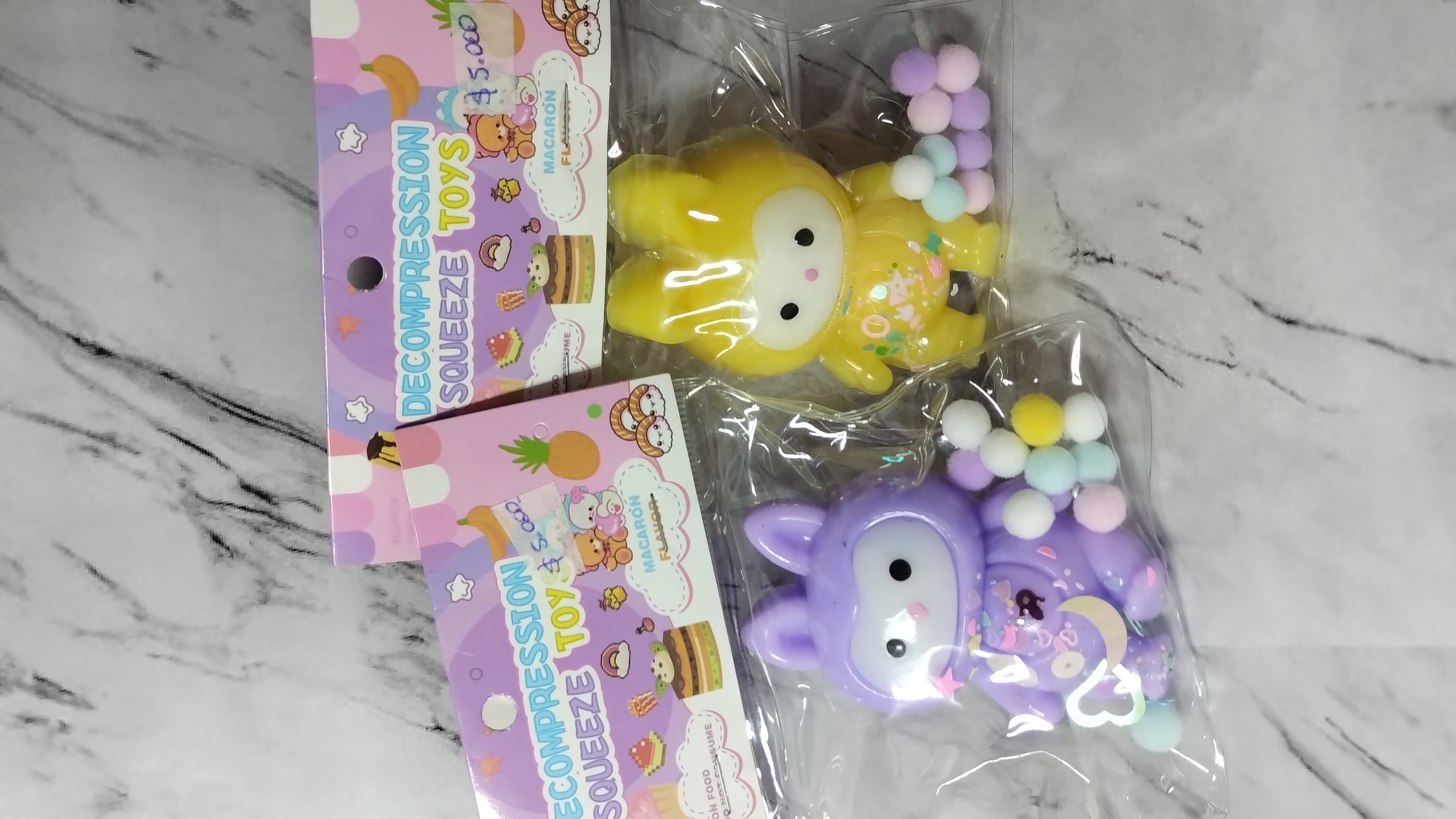 Squishy con brillos en bolsa